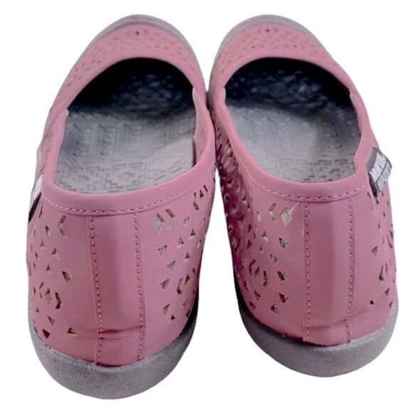 Muk Luks Rose Cut-Out Slip-On Flats Size 9 Comfortable Athleisure Shoes - Picture 6 of 7